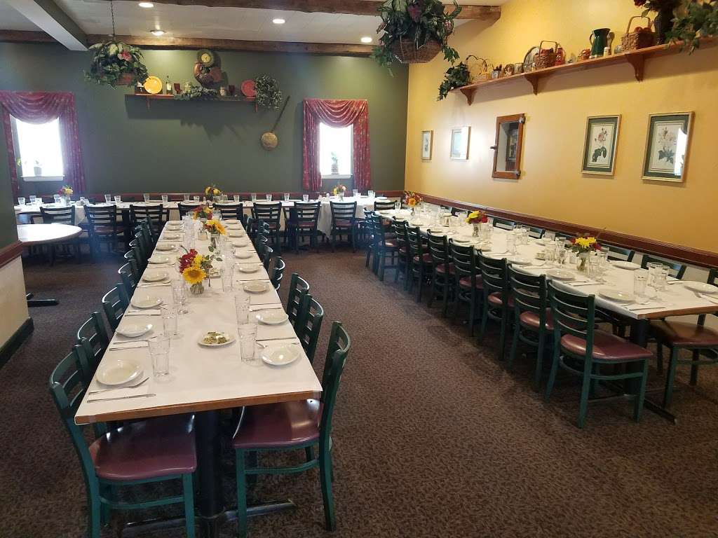 Lorenzos Family Restaurant | 117 Center St, Garwood, NJ 07027, USA | Phone: (908) 232-6443
