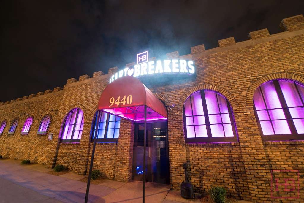 Heart Breakers | 9440 W National Ave, Milwaukee, WI 53227, USA | Phone: (414) 545-1550