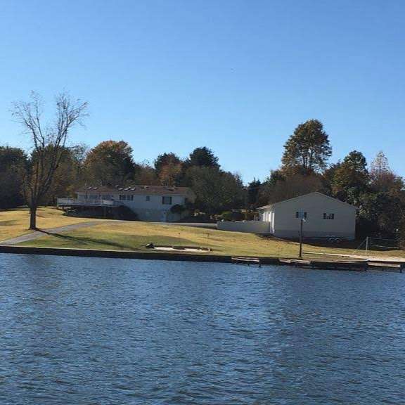 Cougar Point - Rental Home at Lake Anna | 56 Carr Cir, Mineral, VA 23117, USA | Phone: (301) 538-6345