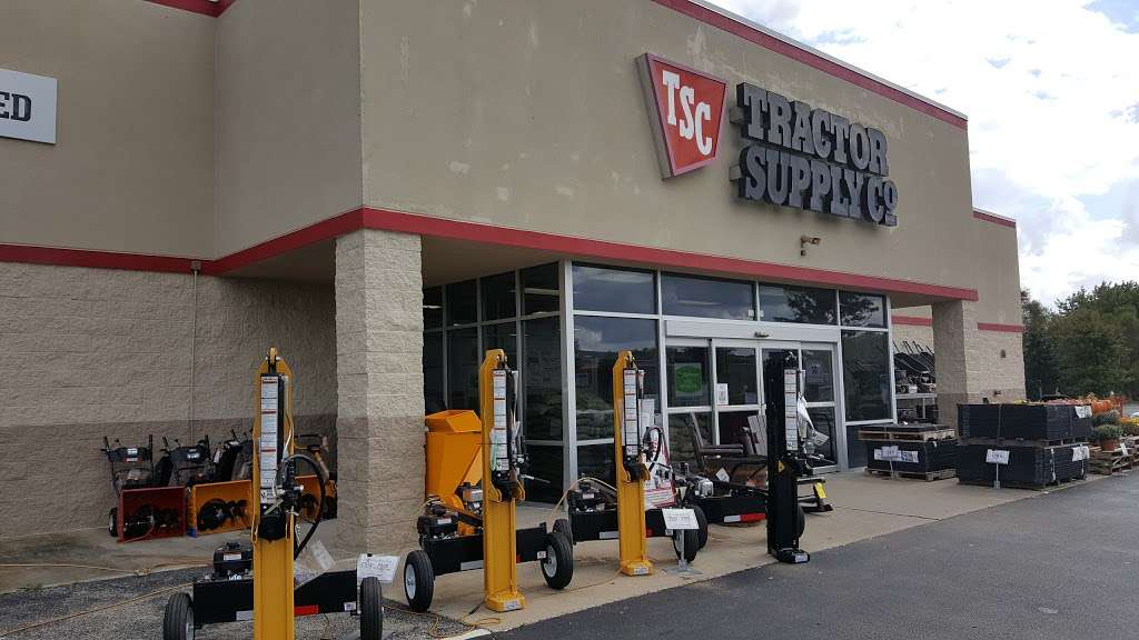 Tractor Supply Co. | 6818 S Scatterfield Rd, Anderson, IN 46013, USA | Phone: (765) 779-0044