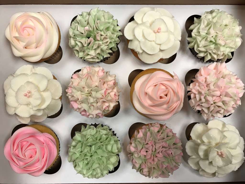 Cupcake Bouquets | 669 Westwood Ave, River Vale, NJ 07675, USA | Phone: (201) 483-9176