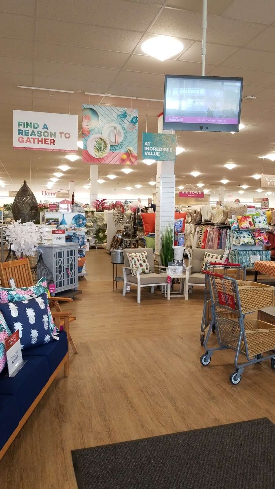 HomeGoods | 120 Porters Vale Blvd, Valparaiso, IN 46383, USA | Phone: (219) 462-8189