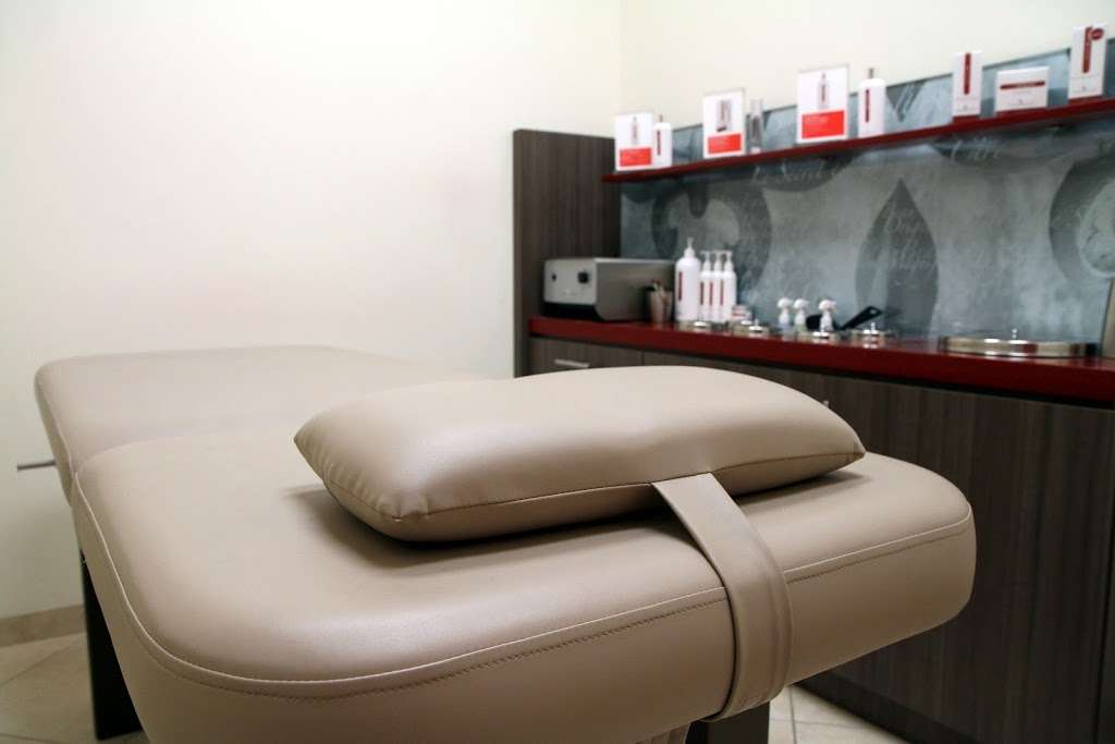 European Wax Center | 2772 E 146th St, Carmel, IN 46033, USA | Phone: (317) 575-9299