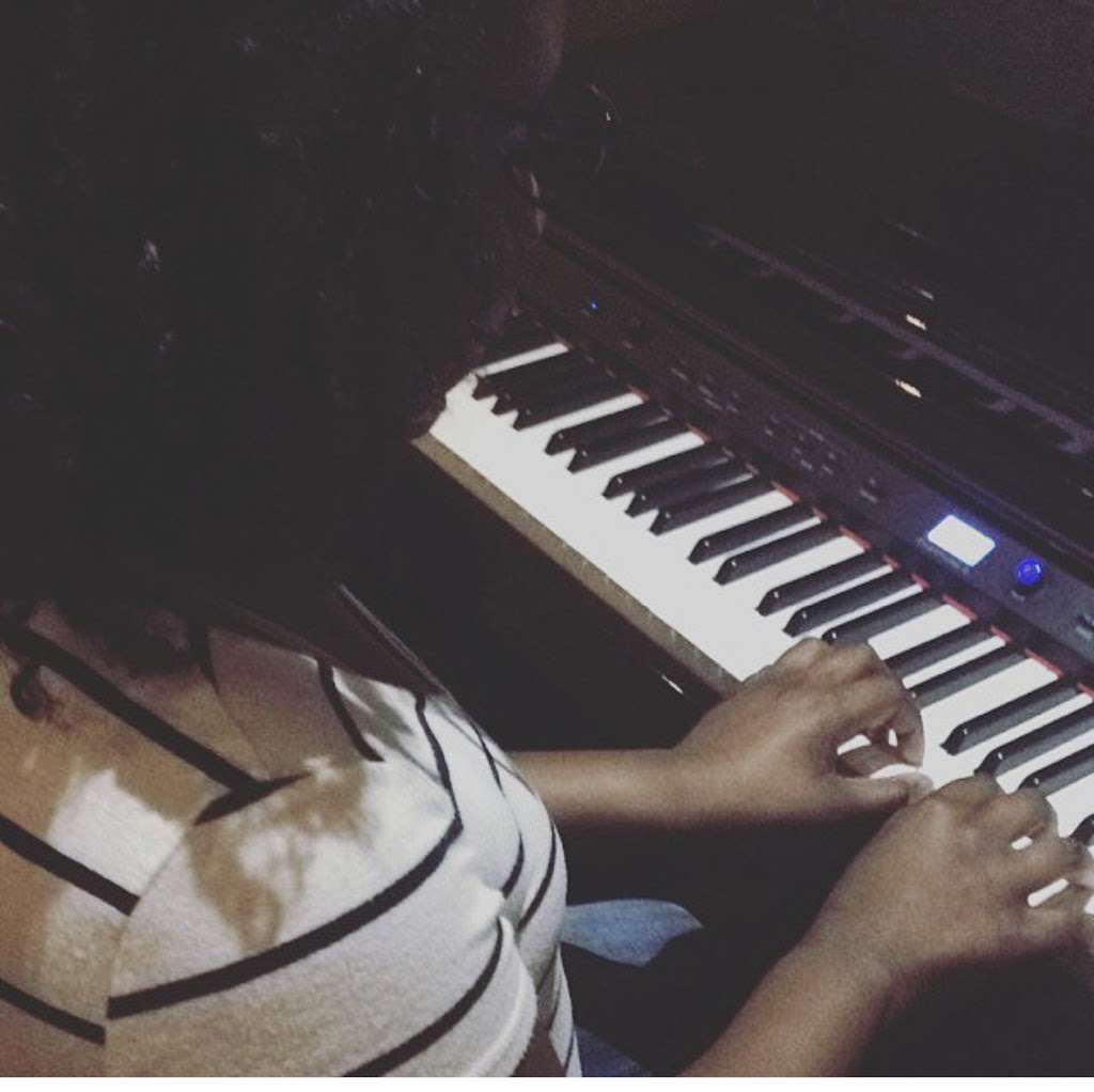 Banks Premium Piano Lessons | 49 Seaboard Ave, Lake Wales, FL 33853, USA | Phone: (863) 224-0913