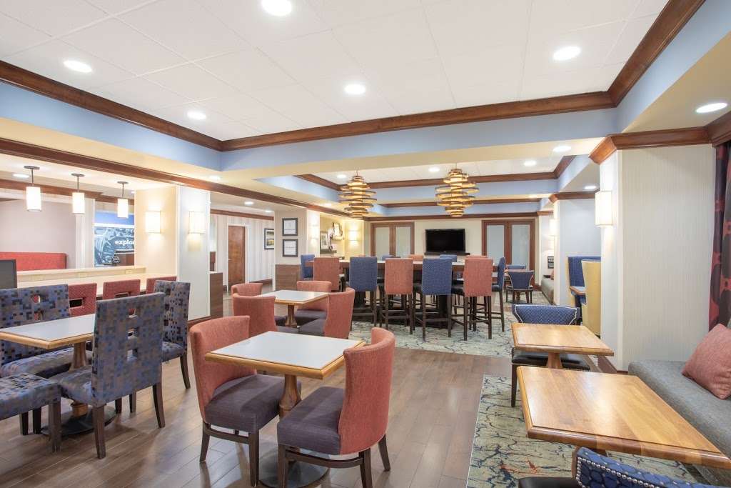 Hampton Inn Boston/Marlborough | 277 Boston Post Rd W, Marlborough, MA 01752, USA | Phone: (508) 787-9888