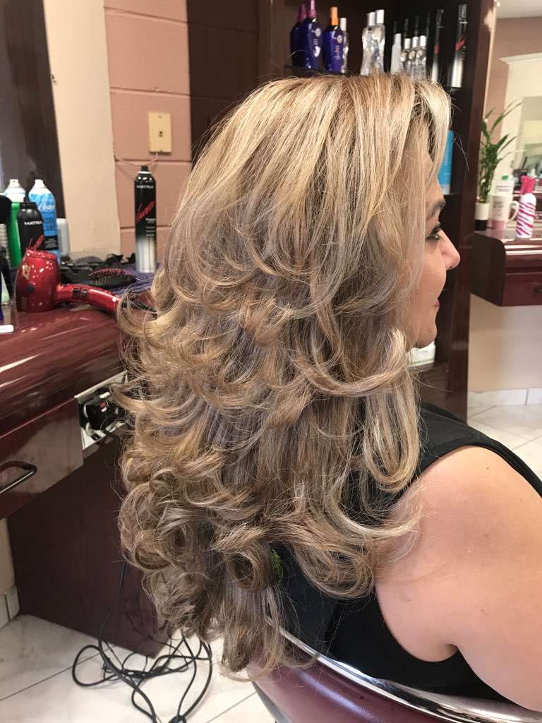 Magic Mirror Hair Salon | 2287, 601 W Lake St # E, Addison, IL 60101 | Phone: (630) 543-7161