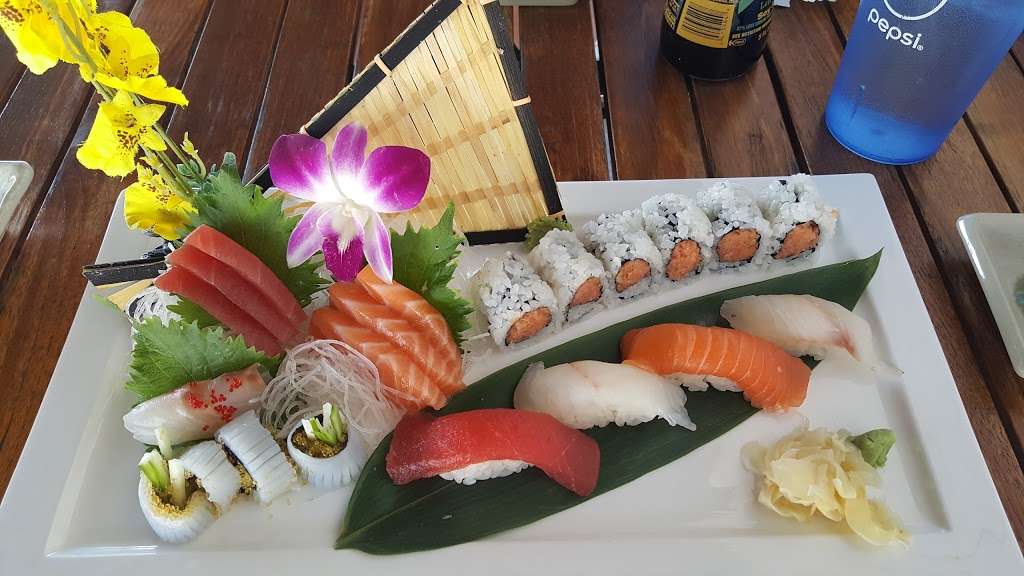 Blue sushi | 560 NJ-35, Normandy Beach, NJ 08739, USA | Phone: (732) 830-0300