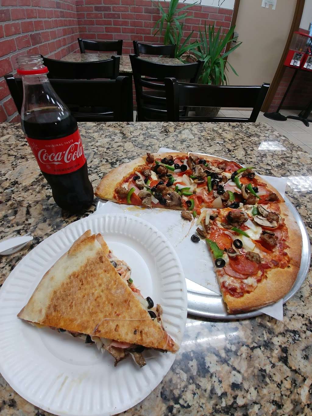 DaddyOs Pizza | 5009 Antoine Dr # B, Houston, TX 77092 | Phone: (713) 957-8008