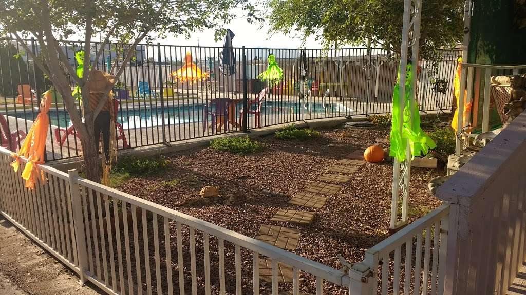 Alta Vista Mobile Home Park | 45 Country Club Dr, Henderson, NV 89015, USA | Phone: (702) 565-6333