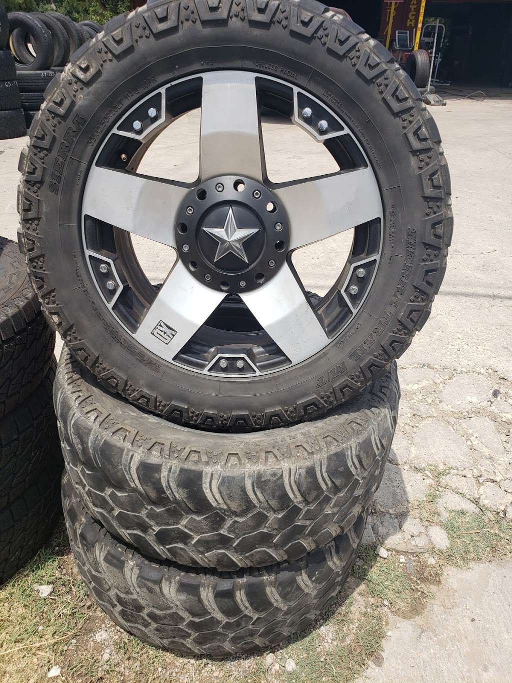 D Town New UsedTires | 4711 Singleton Blvd, Dallas, TX 75212, USA | Phone: (214) 920-9550