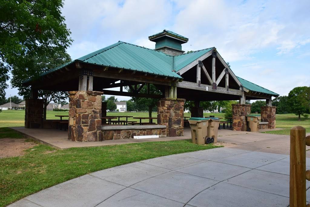 Hunter Park | 5804 E 91st St, Tulsa, OK 74137, USA | Phone: (918) 596-7275