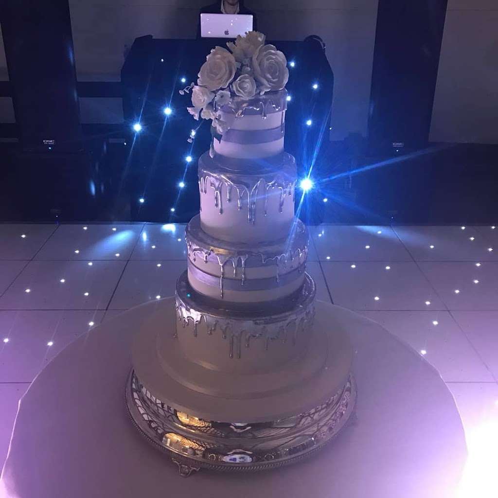 Occasions Cake Studio | 53 Jesmond Rd, Grays RM16 2QS, UK | Phone: 01375 396323