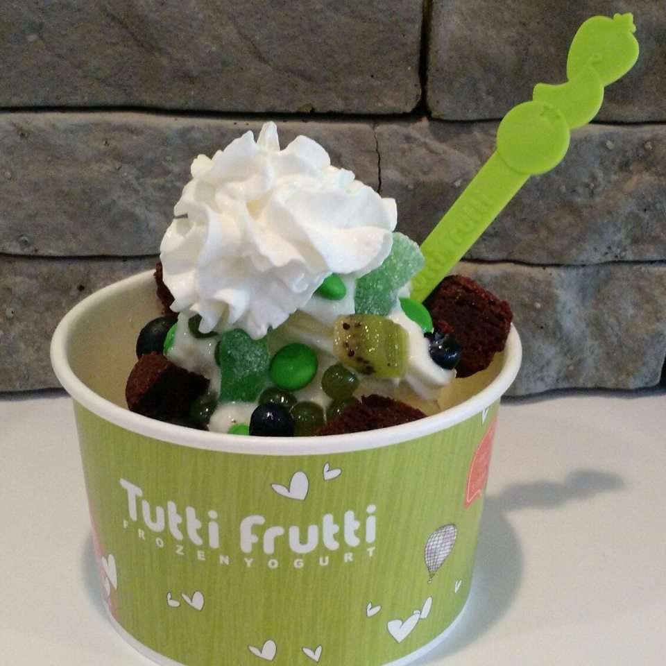 Tutti Frutti Frozen Yogurt and Caribou Coffee | 2112 US Hwy 70 SE, Hickory, NC 28602, USA | Phone: (828) 270-7130
