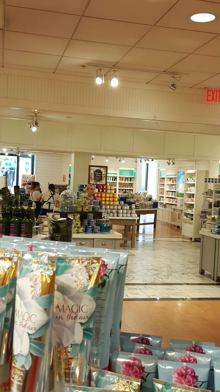 Bath & Body Works | 10730 E Foothill Blvd, Rancho Cucamonga, CA 91730 | Phone: (909) 581-1322