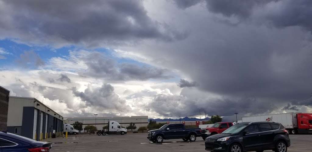 Heartland Express | 4555 W Mohave St, Phoenix, AZ 85043, USA | Phone: (800) 441-4953