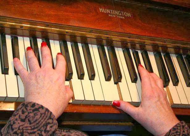 John Pluck Piano Teacher | 7 Exford Gardens, London SE12 9HE, UK | Phone: 020 8857 4206