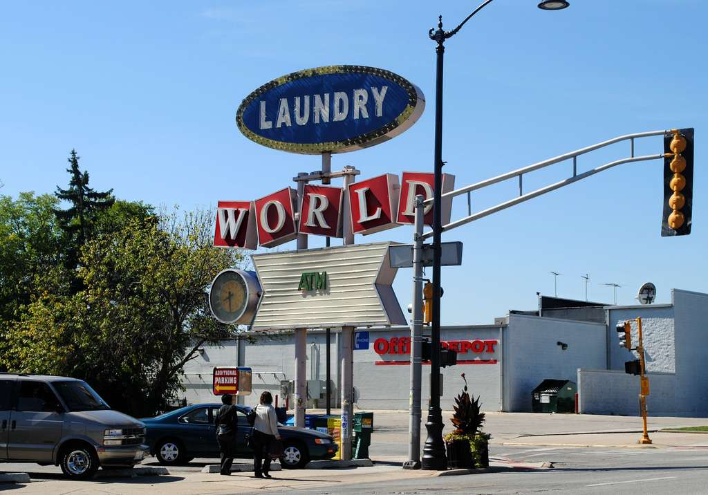 Laundry World Co | 6947 Cermak Rd, Berwyn, IL 60402, USA | Phone: (708) 749-1986