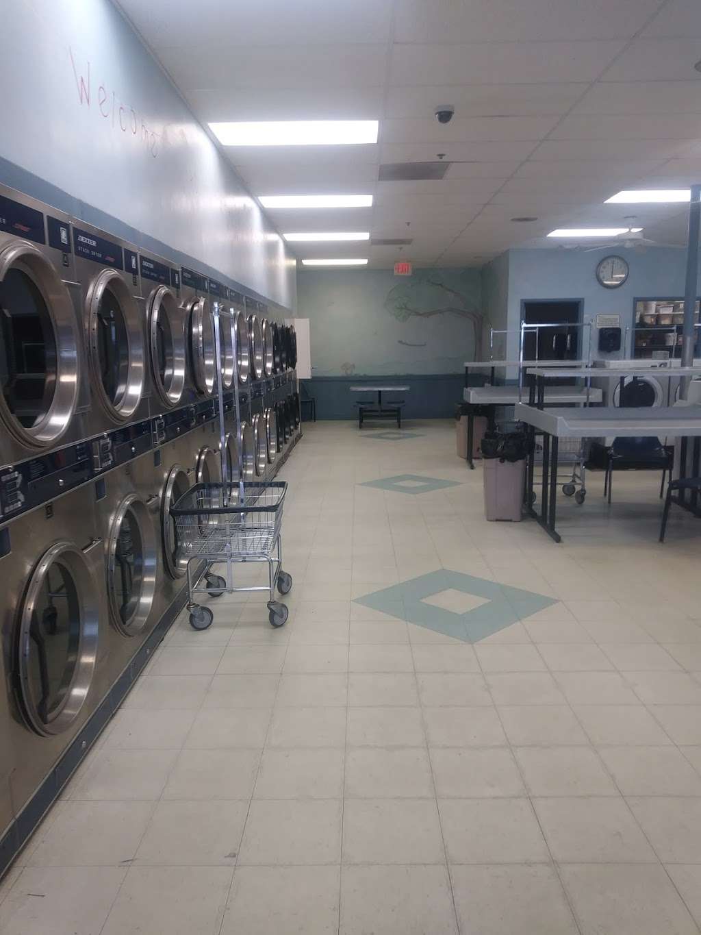 Forest Park Laundromat | 6040 39th Ave #3, Kenosha, WI 53142, USA | Phone: (262) 654-5214