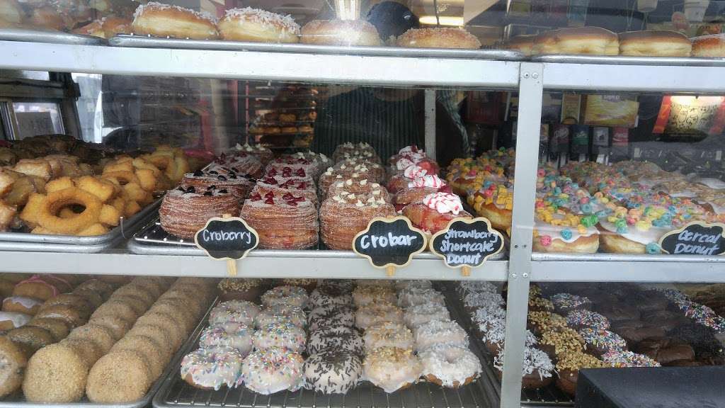 Manna Donuts | 3735 Riverside Dr, Chino, CA 91710, USA | Phone: (909) 628-0690