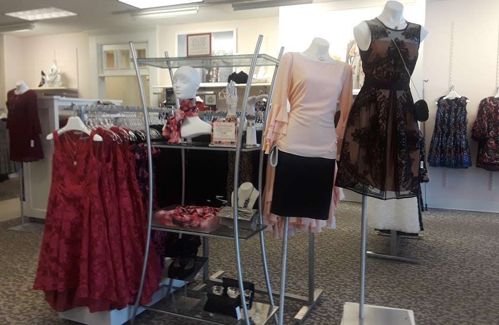 dressbarn | 1525 US-41, Schererville, IN 46375, USA | Phone: (219) 865-9868