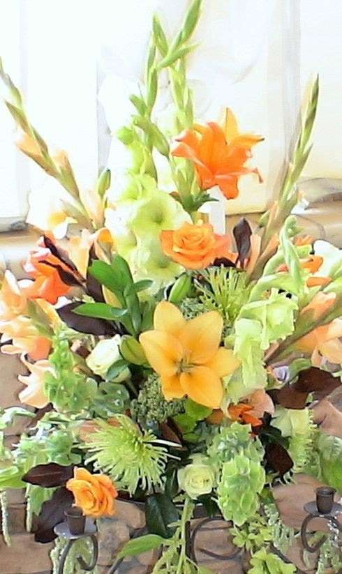 Simply Regal Florals & Events by Julie | 969 La Felice Ln, Fallbrook, CA 92028, USA | Phone: (760) 583-9515