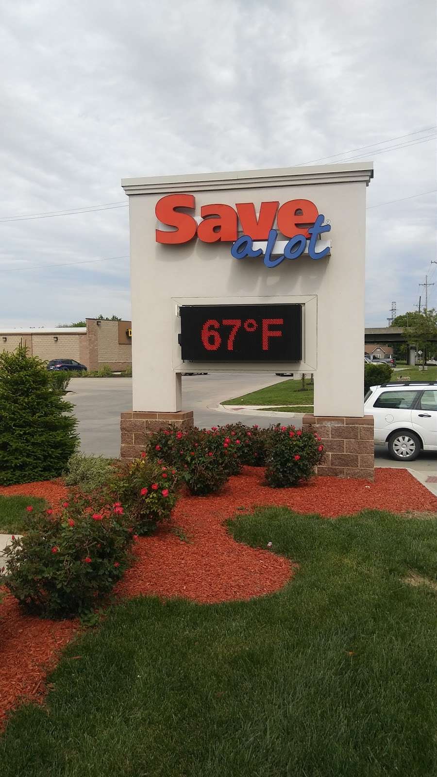 Save-A-Lot | 2102 Metropolitan Ave, Kansas City, KS 66106 | Phone: (913) 262-1065