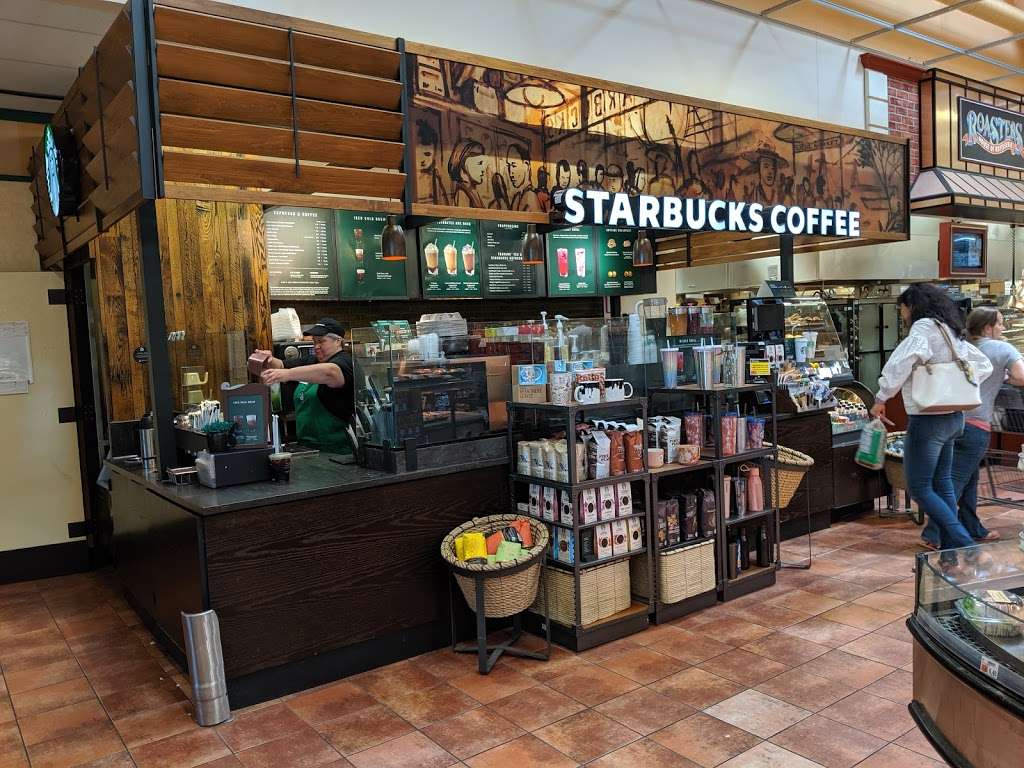 Starbucks | W Main St &, South St, Hopkinton, MA 01748, USA | Phone: (508) 625-3263