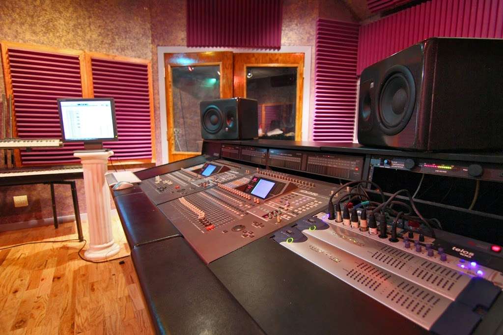 Celebrity Sound Studios | 10214 Georgibelle Dr #100, Houston, TX 77043 | Phone: (346) 320-3176