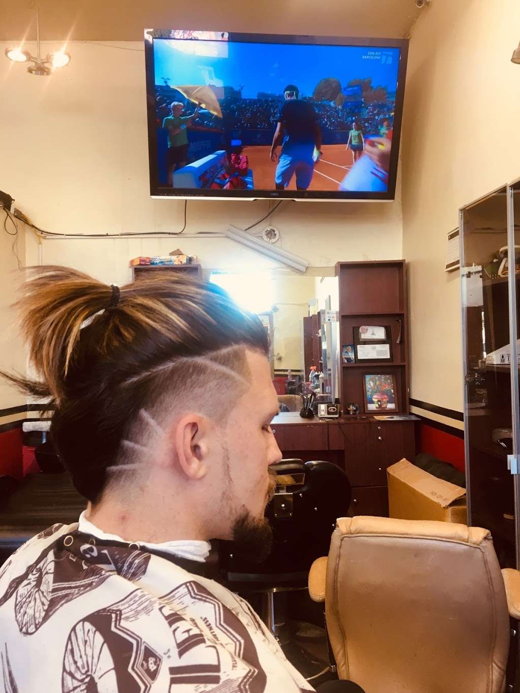Dubs Barber Shop | 1277 South La Brea Ave, Los Angeles, CA 90019, USA | Phone: (323) 934-3181