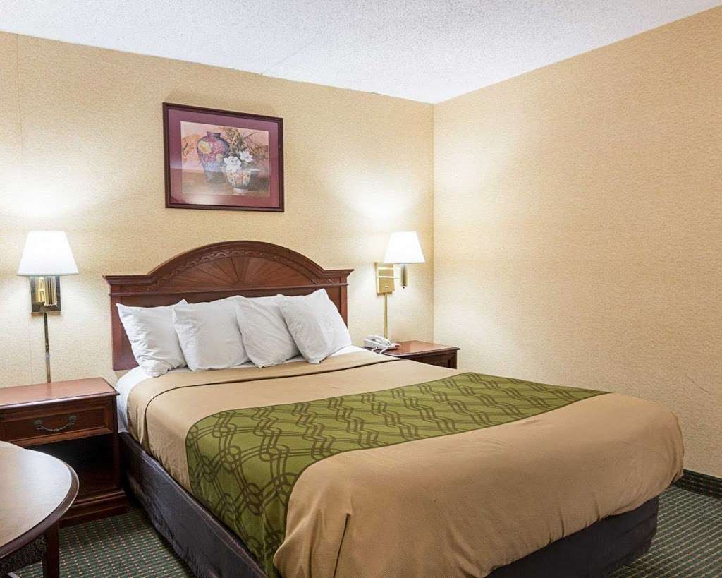 Econo Lodge Near Quantico Marine Base | 17005 Dumfries Rd, Dumfries, VA 22025, USA | Phone: (703) 221-4176