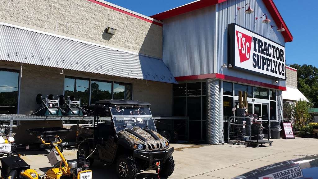 Tractor Supply Co. | 23788 Mervell Dean Rd, Hollywood, MD 20636, USA | Phone: (301) 373-5261