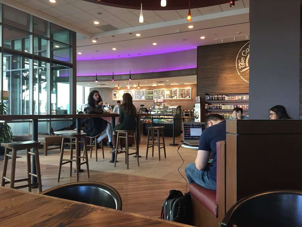 The Coffee Bean & Tea Leaf | 5700 Wilshire Blvd, Los Angeles, CA 90036, USA | Phone: (323) 931-4948