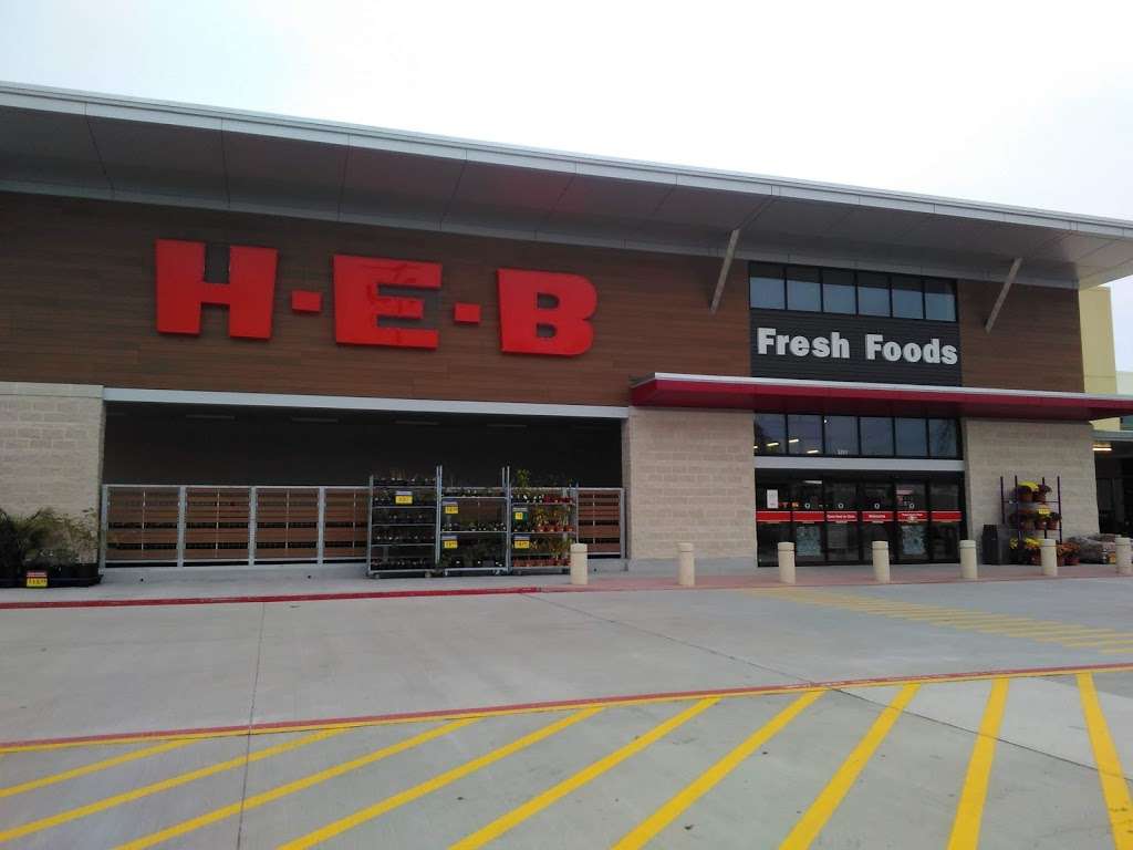 H-E-B Fueling Center | 5121 Farm to Market 2920, Spring, TX 77388, USA