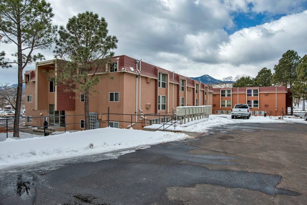 Wind River Apartments | 919 N 19th St, Colorado Springs, CO 80904, USA | Phone: (719) 632-3440