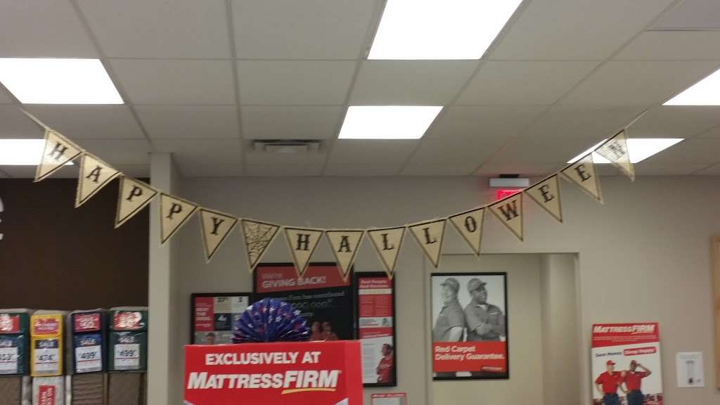 Mattress Firm Emerson Commons | 6815 S Emerson Ave Ste A, Indianapolis, IN 46237, USA | Phone: (317) 787-4451
