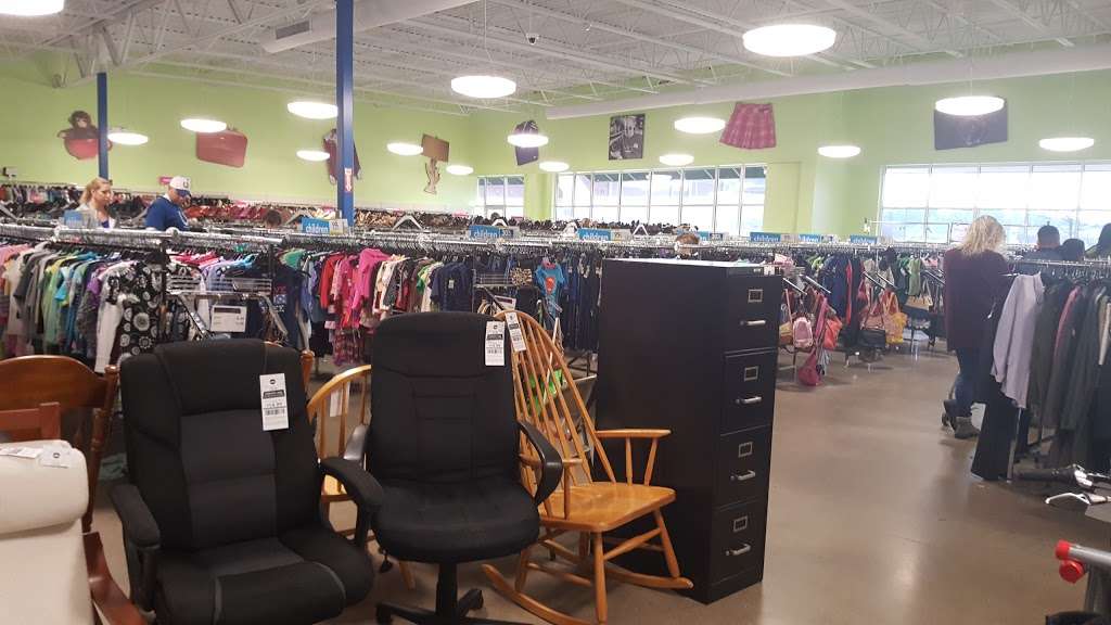 Goodwill Store | 11561 Geist Pavilion Dr, Fishers, IN 46037, USA | Phone: (317) 863-0818