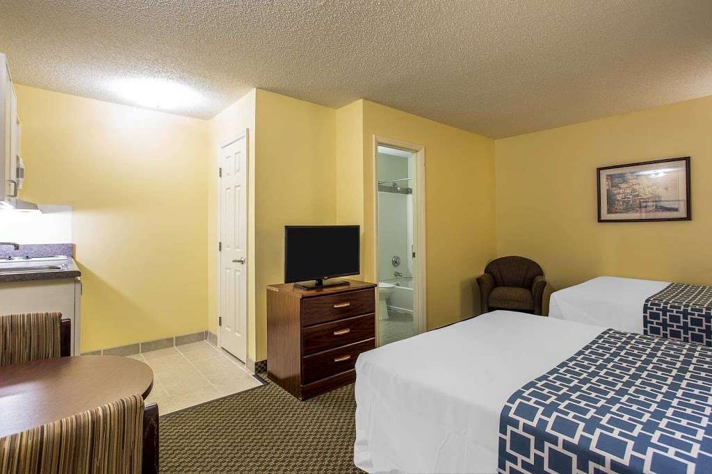 Suburban Extended Stay Hotel Charlotte-Ballantyne | 10225 Feldfarm Ln, Charlotte, NC 28210, USA | Phone: (704) 544-3993