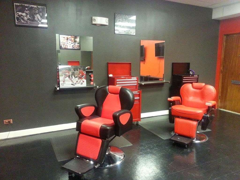 Imperial Cutz Barber Lounge | 5650 Arlington Dr E, Hanover Park, IL 60133, USA | Phone: (224) 578-1093