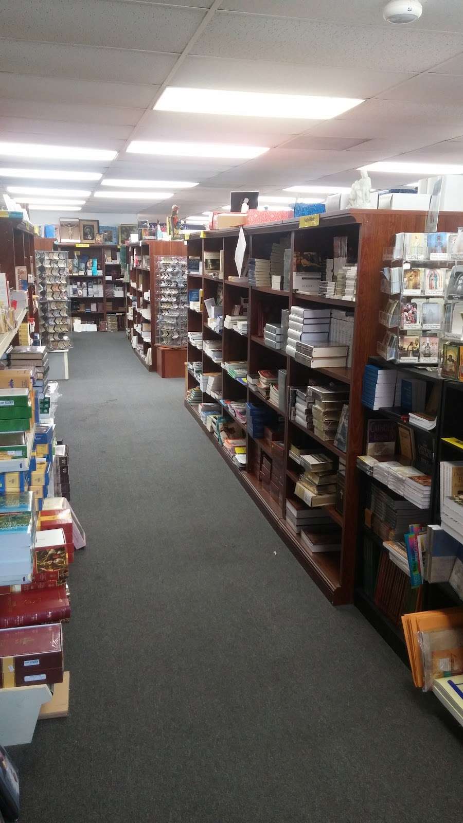 Catholic Books & Gifts | 18921 Magnolia St, Fountain Valley, CA 92708 | Phone: (866) 542-6910