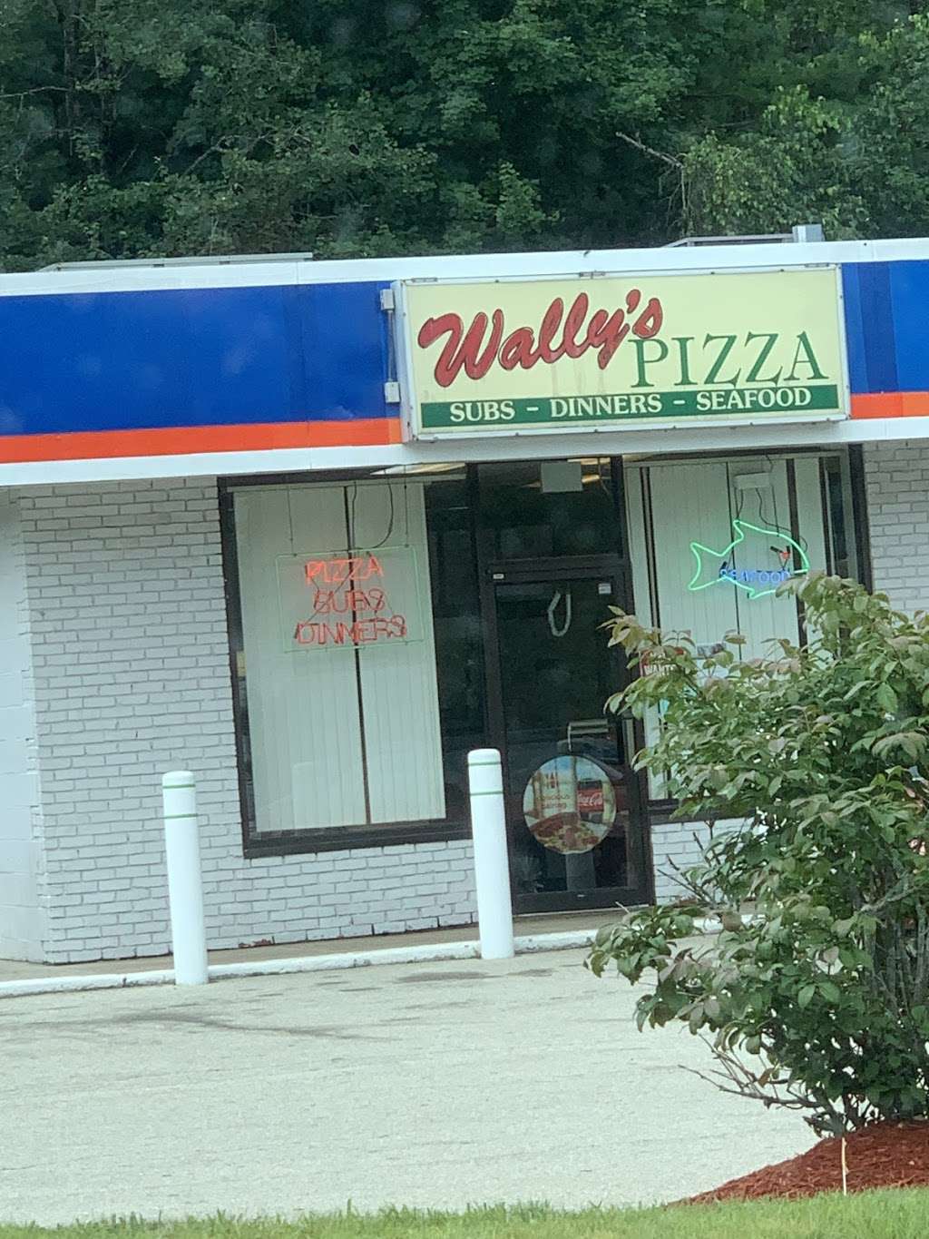 Wallys Pizza | 189 Central St # B, Hudson, NH 03051, USA | Phone: (603) 880-9339