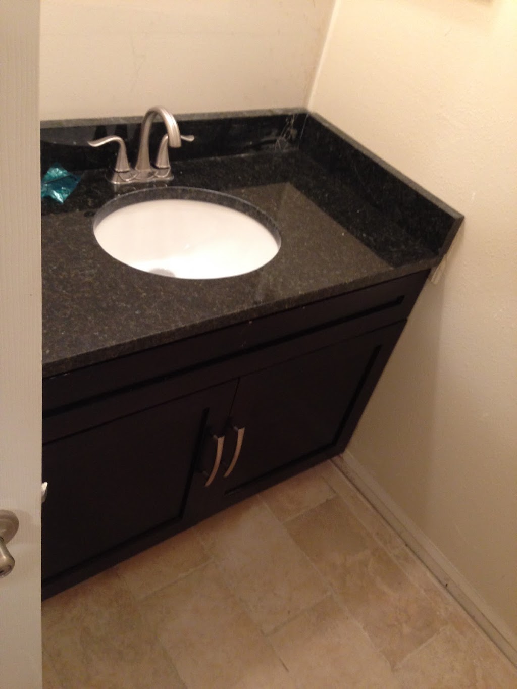 DKings Floors and Cabinets | 13013 Orange Blossom Trail, Orlando, FL 32837, USA | Phone: (407) 888-4954