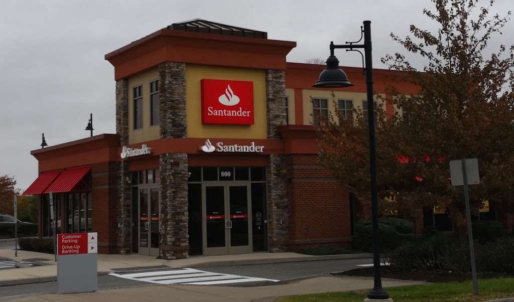 Santander Bank | 800 Town Centre Dr, Glen Mills, PA 19342, USA | Phone: (610) 387-4940