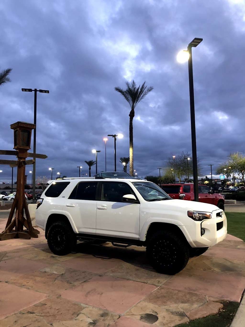 Avondale Toyota Service | 10005 W, Papago Fwy, Avondale, AZ 85323, USA | Phone: (855) 530-3079