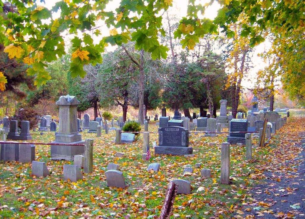 Roxbury Cemetery | Roxbury Terrace, Stamford, CT 06902, USA | Phone: (203) 904-2947