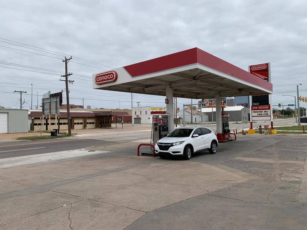 Valero | 7401 S May Ave, Oklahoma City, OK 73159, USA | Phone: (405) 685-8002