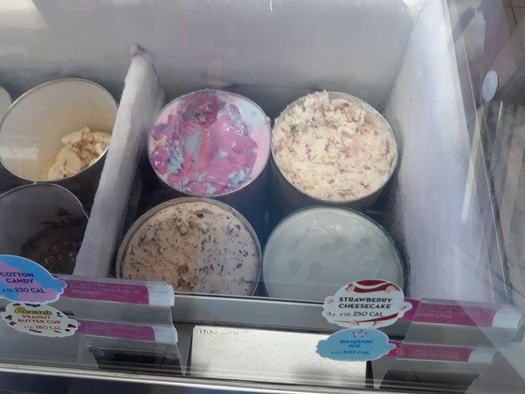 Baskin-Robbins | 8524 Rosecrans Ave, Paramount, CA 90723, USA | Phone: (562) 630-3863