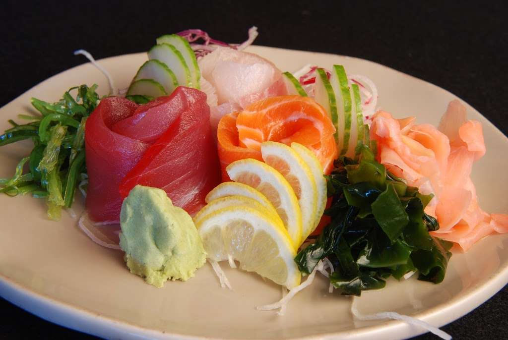 Bonsai Sushi | 5174 Dr Phillips Blvd, Orlando, FL 32819 | Phone: (407) 292-0333