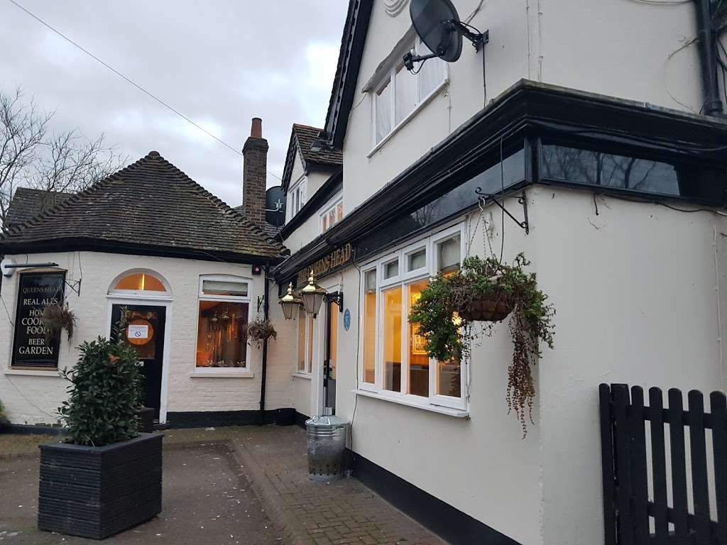 The Queens Head | 66 High Rd Wormley, Broxbourne EN10 6JN, UK | Phone: 01992 275066