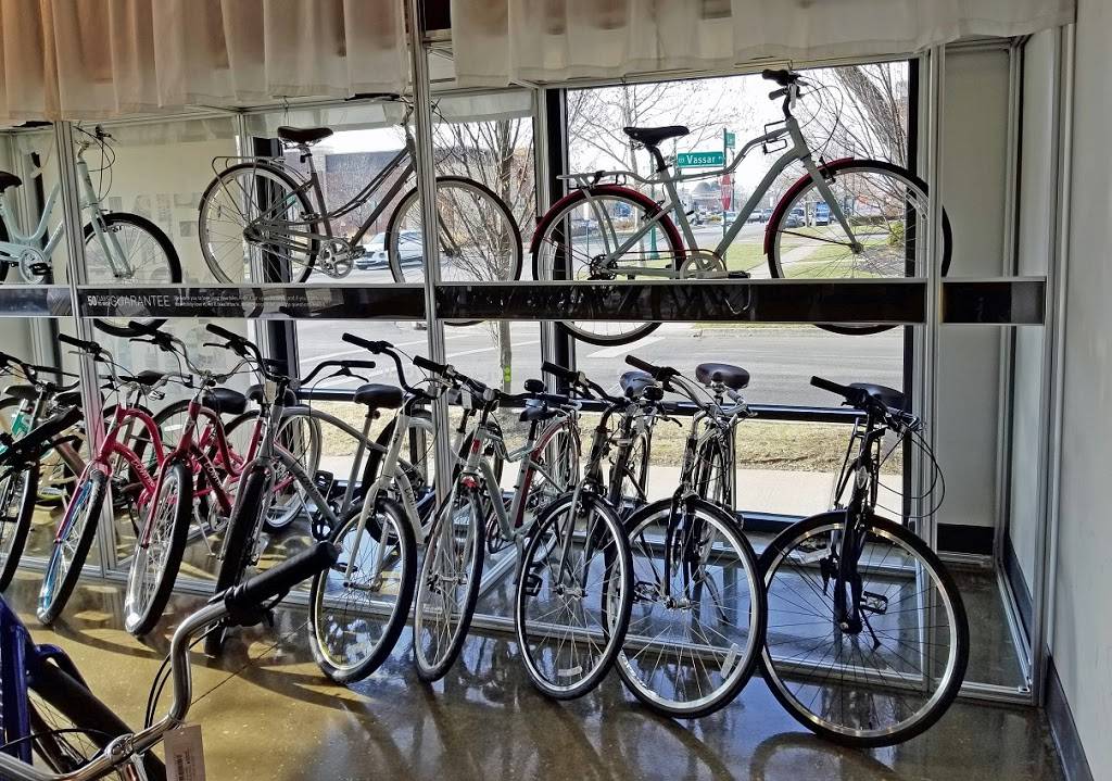 roll: Upper Arlington Bike Shop | 1510 W Lane Ave, Upper Arlington, OH 43221, USA | Phone: (614) 230-2222