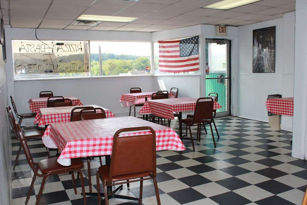 Kings Pizza | 215 W Potomac St, Brunswick, MD 21716, USA | Phone: (301) 834-9999